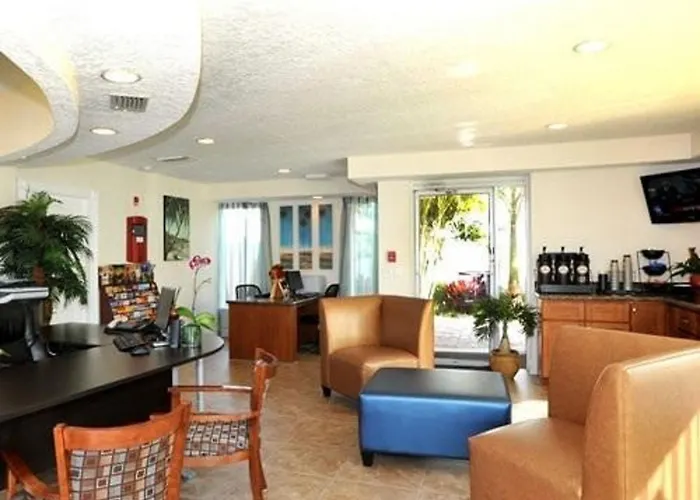 Coconut Cove All-suite Hotel