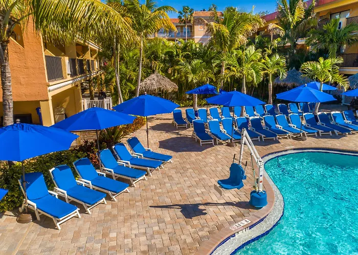 Hotel Coconut Cove All-suite