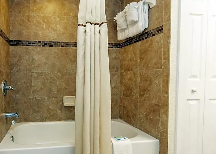Coconut Cove All-suite 2*