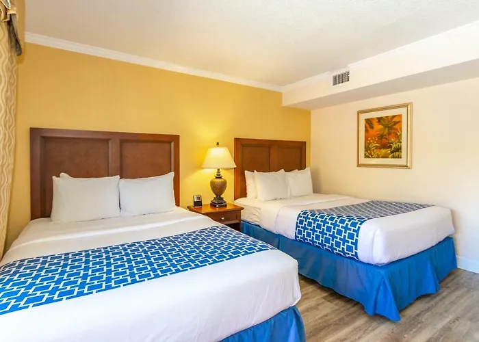 Hotel Coconut Cove All-suite 2*