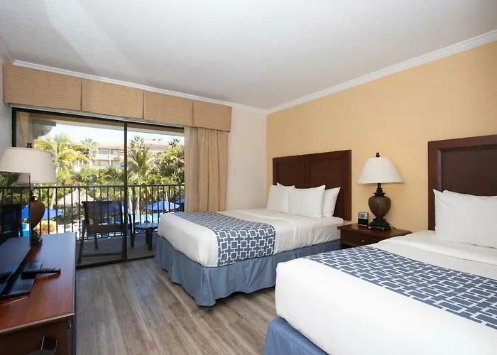 Coconut Cove All-suite Hotel
