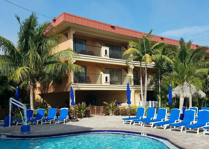 Coconut Cove All-suite Hotel 2*