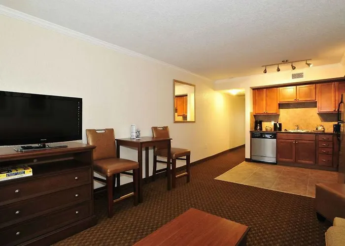 Coconut Cove All-suite