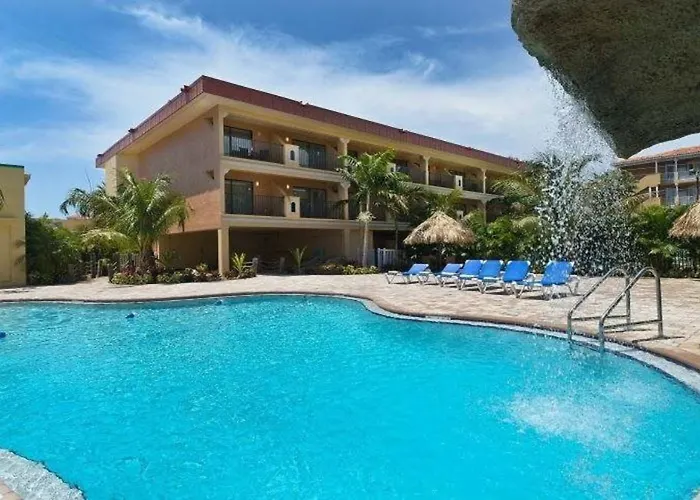 Hotel Coconut Cove All-suite 2*